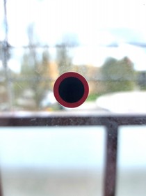 Červeno-čierny kruh 1,5 cm